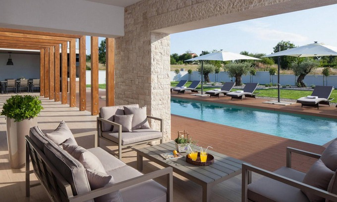 Topid House | 4 bedroom accommodation in Sveti Bartul