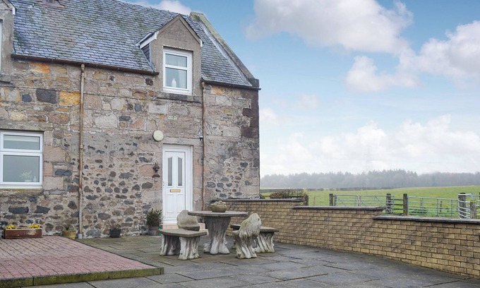 Fenwick Cottage | 4 bedroom accommodation in Fenwick, near Kilmarnock