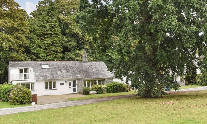 Llanbedrog Cottage | 4 bedroom accommodation in Llanbedrog