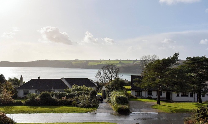 Carlyon Bay Cottage | 4 bedroom accommodation in Carlyon Bay, near St Austell