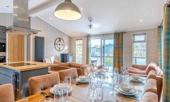 Newton Grange Ski Chalet | 4 bedroom accommodation in Ashbourne