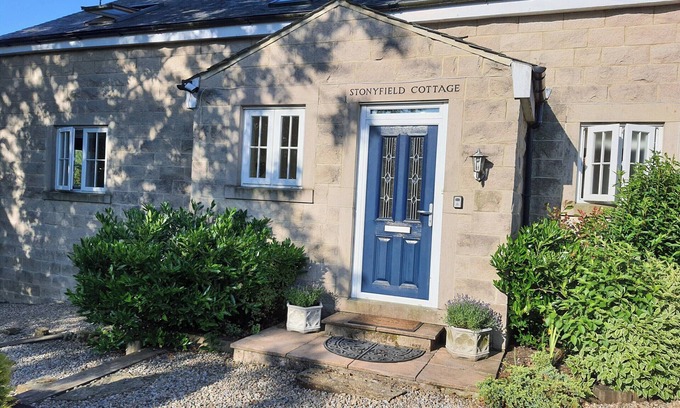Hallington Cottage | 4 bedroom accommodation in Rochester