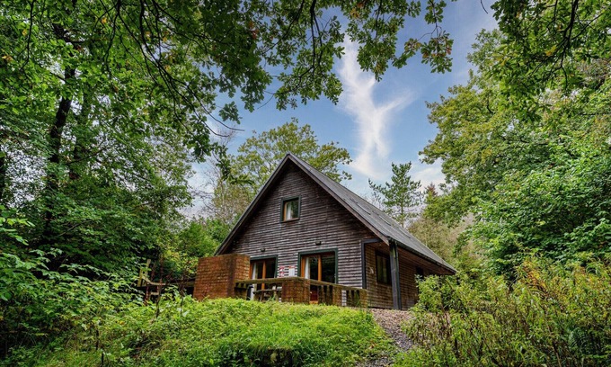 Farley Cabin | 4 bedroom accommodation in Oakamoor