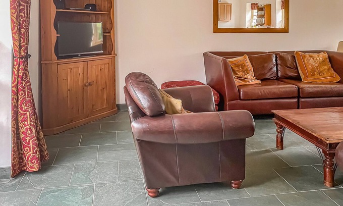 Norwich Cottage | 4 bedroom accommodation in Hainford, near Norwich