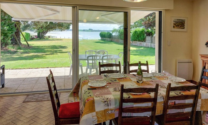 Locoal-Mendon House | 4 bedroom amazing home in Locoal-Mendon