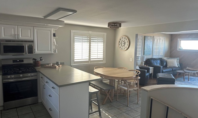 Rochester House | 4 Bedroom Beach Front Home