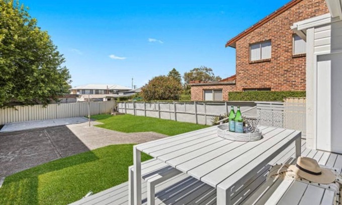 Shellharbour House | 4 bedroom beach house 1 min from beach