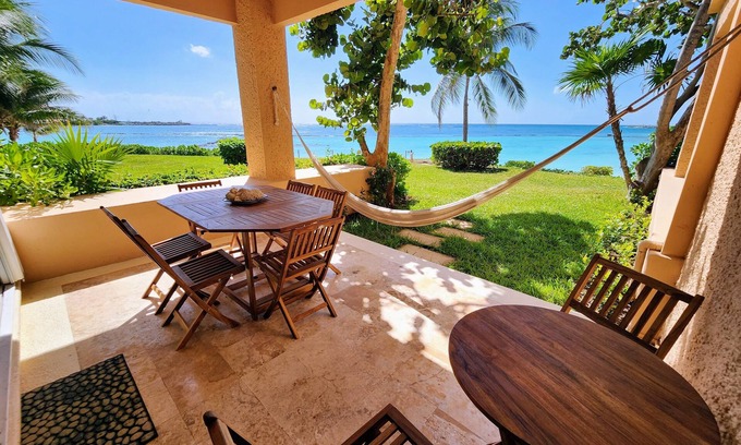 Puerto Aventuras Villa | 4 Bedroom Beachfront Villa with Beach, Pool and Ocean direct access.