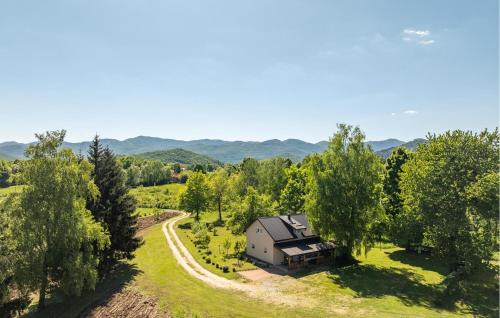 Smiljan House | 4 Bedroom Beautiful Home In Gospic