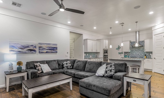 Mesilla Park House | 4 Bedroom Contemporary Model Home