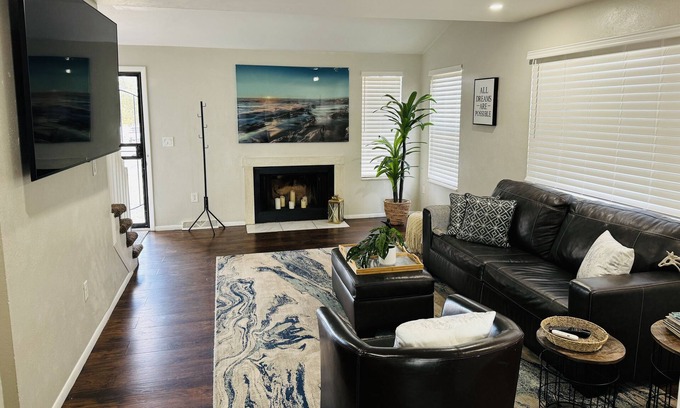 Westminster House | 4 bedroom Cozy Townhome w/ 1car garage. - 15 min to Downtown Denver