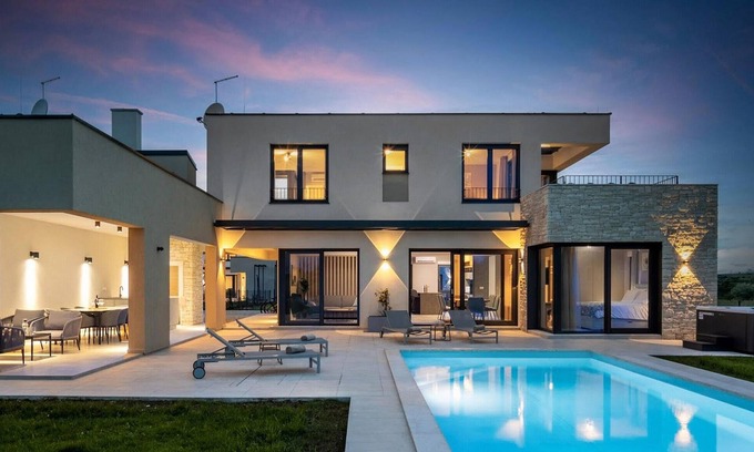 Brtonigla House | 4 bedroom gorgeous home in Brtonigla