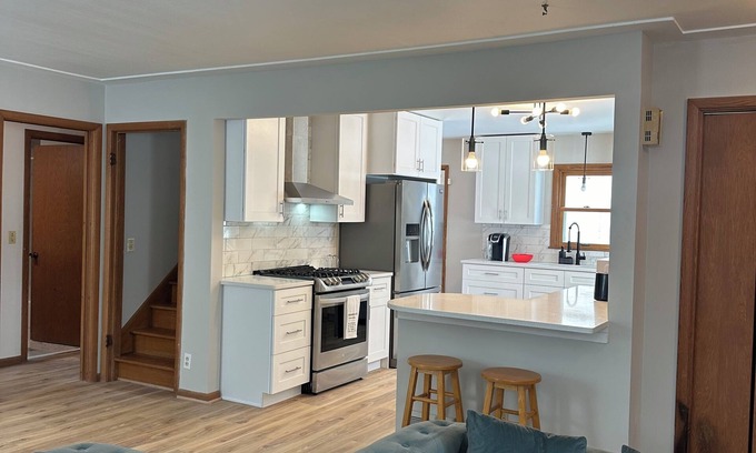 Richfield House | 4 bedroom HOUSE – 5 Minutes to MOA & AIRPORT