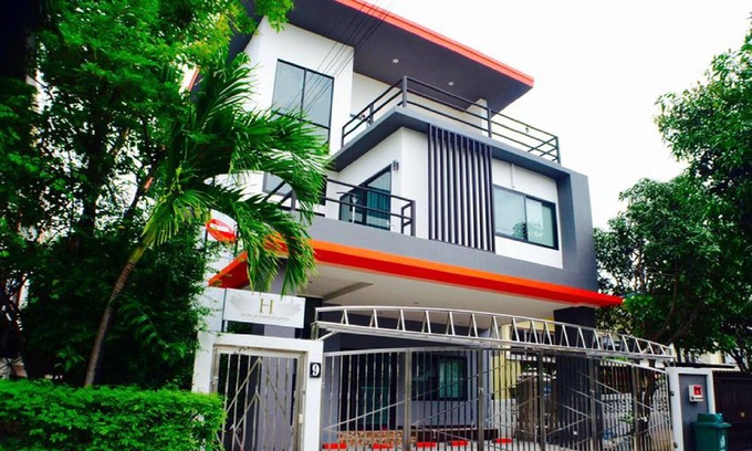Bang Chak House | 4 Bedroom House at Skytrain