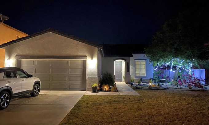 Imperial House | 4-bedroom house in an amazing neighborhood with AC, WiFi. Relax and unwind.