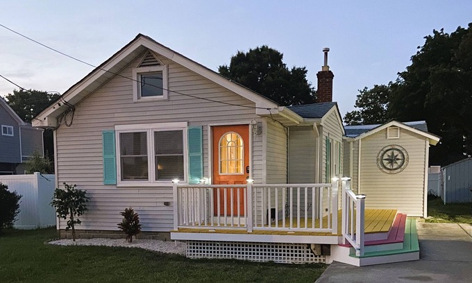 Villas House | 4-bedroom house in charming Lower Township with WiFi, AC