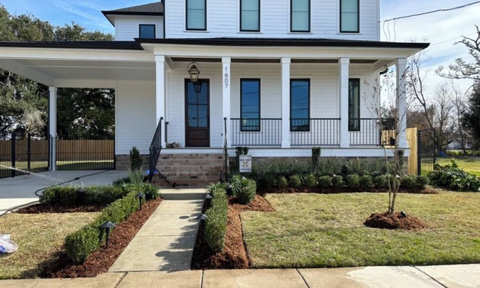 Arabi House | 4-bedroom house with luxury pool. 10 minutes away New Orleans