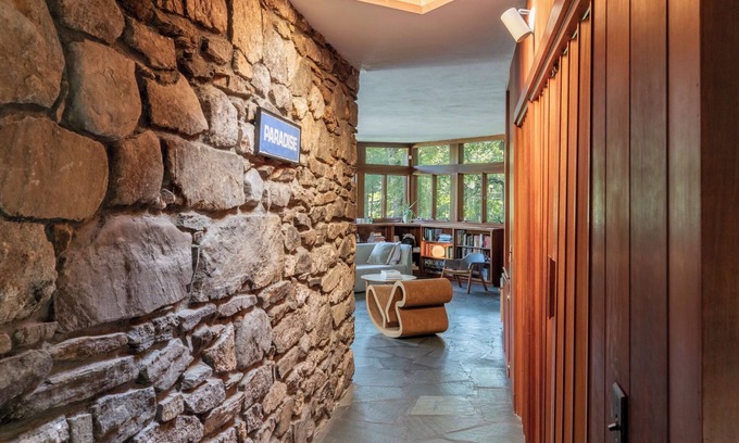 Falmouth House | 4-bedroom Mid Century Modern Home