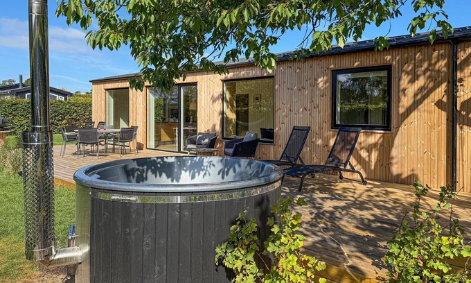 Ronde House | 4 bedroom pet friendly home in Rønde