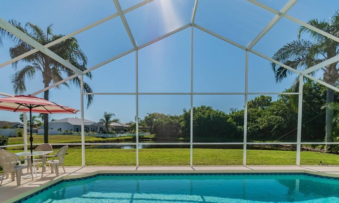 Sabal Harbour Villa | 4 bedroom pool villa with great lakeview - bird lovers dream