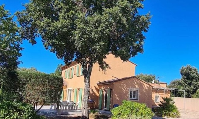Saint-Siffret Villa | 4-bedroom Provencal villa Uzes