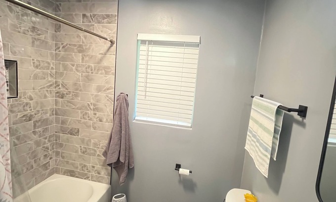 Town of Pines House | 4 Bedroom Sandy Pines Retreat centrally located