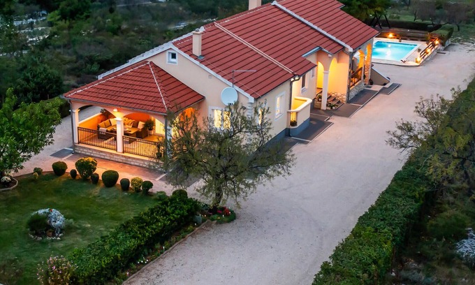 Banjevci House | 4 bedroom stunning home in Stankovci