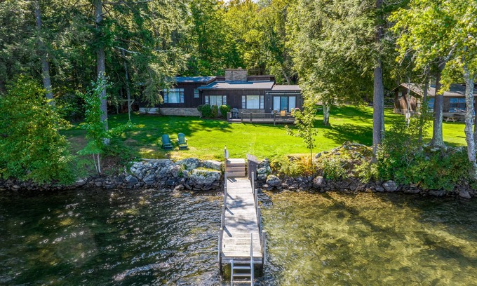 Moultonborough House | 4 Bedroom Waterfront Home With Beatutiful Lake and Mountain Views