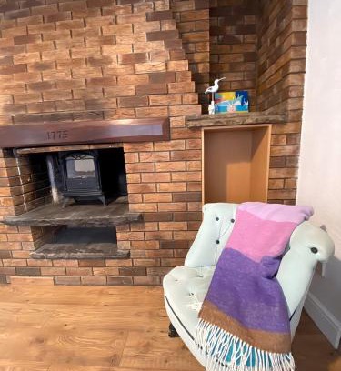 Bridgend House | 4-Bedrooms - Perfect for those working in Bridgend