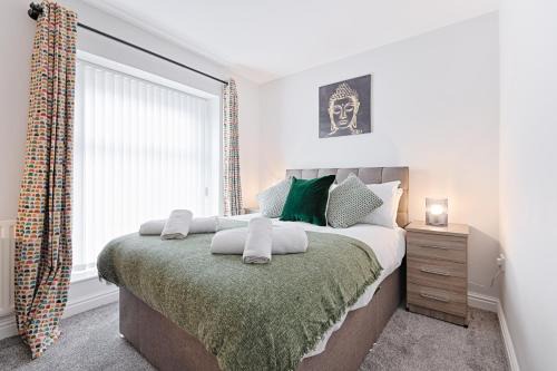 Landore Apartment | 4 Bedrooms, Smart Tv's in all rooms