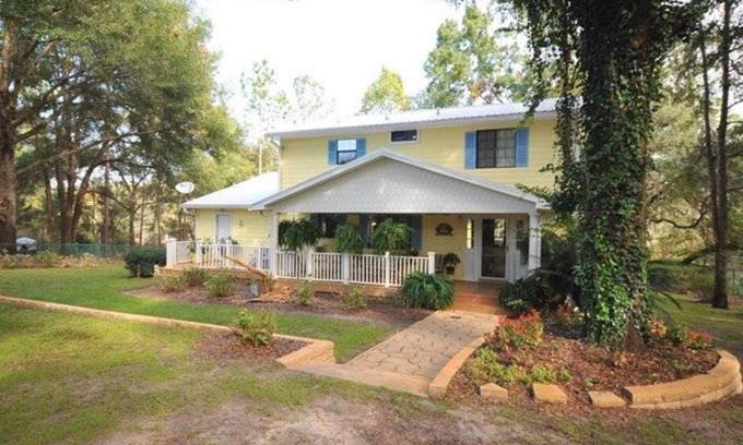 Old Town House | 4 BR/3 BA Riverfront Home on the Suwannee River