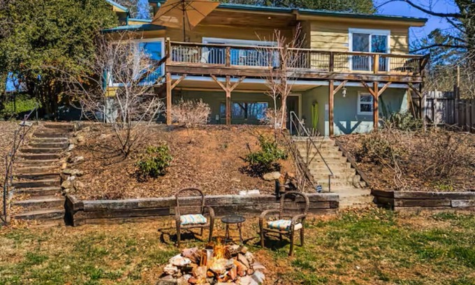 Kenilworth House | 4-BR House- Heart of Asheville Lake House