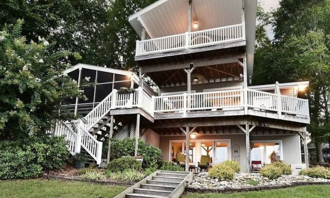 Norwood House | 4-BR Lakefront Home with Amazing Views