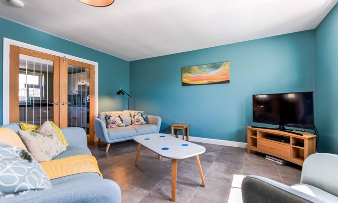 North Sunderland House | 4 Brindles Manse - Three Bedroom House, Sleeps 6