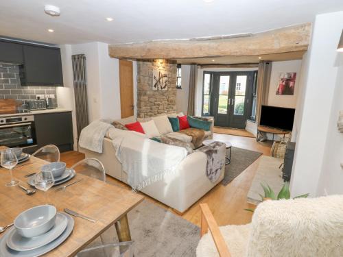 Bowes House | 4 Castle Terrace