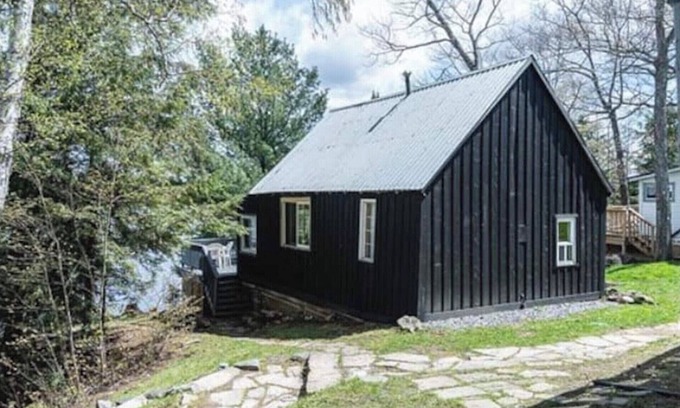 Muskoka Lakes Cabin | #4 Cozy Muskoka Lake Cottages
