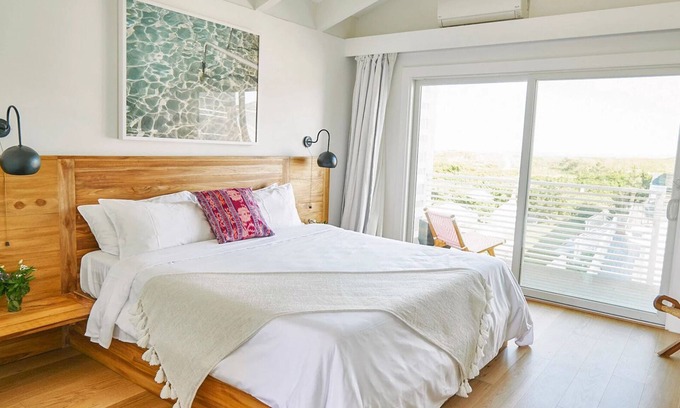 Montauk Hotel | 4 Hero Double Oceanside, Hero Beach Club, Ocean Views, Garden Area
