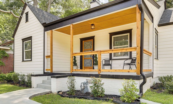 Sylvan Hills House | 4 Mi to Aquarium & Arenas: Modern Atlanta Home