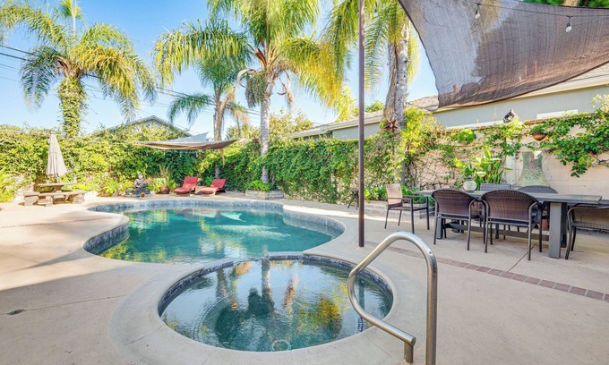 Mar Vista House | 4 Mi to Beach: Chic Los Angles Home w/Patio!