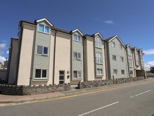 Rhosneigr Apartment | 4 Pen Llanw Tides Reach