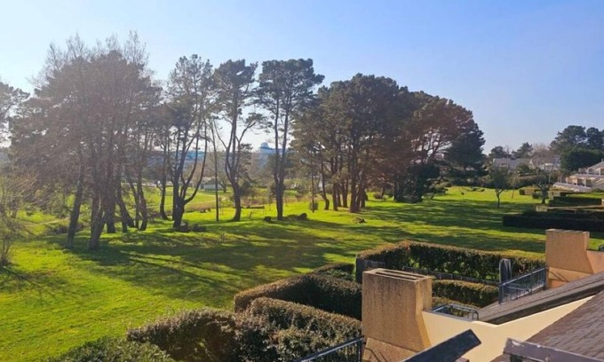 Arzon Apartment | 4-person apartment overlooking wooded park