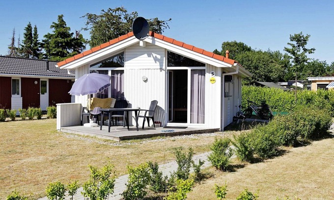 Lensterstrand House | 4 person holiday home in GROEMITZ