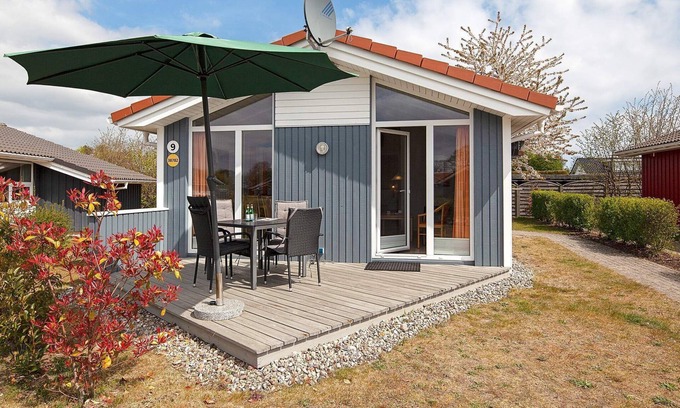 Lensterstrand House | 4 person holiday home in GROEMITZ