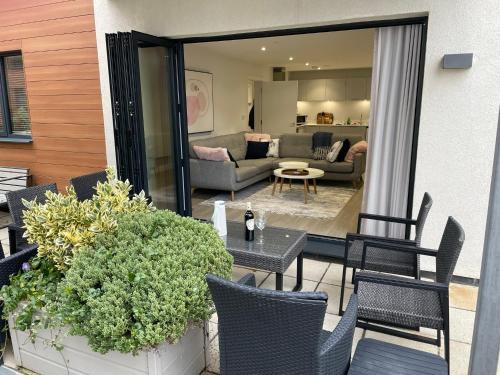 Mortehoe Apartment | 4 Putsborough - Luxury Apartment at Byron Woolacombe, only 4 minute walk to Woolacombe Beach!