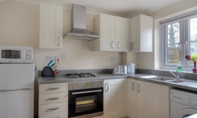 Bridport Cottage | 4 Riverside Cottages