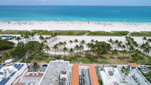 South Beach House | 4 RM on Beach SoBeSuites by AmericanVacationLiving