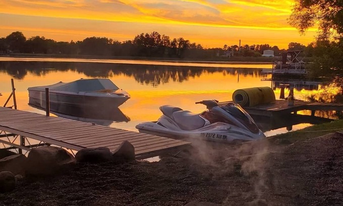 Cumberland Cabin | 4 Seasons Of Fun On Beaver Dam Lake!
