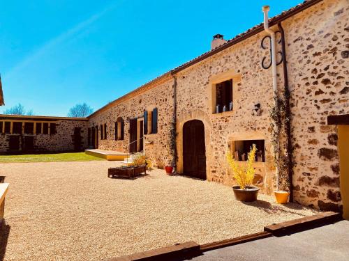 Capdrot House | 4-Star Tourism Rated Holiday Home with Air Con & Private Heated Pool - 40 Mins from Bergerac