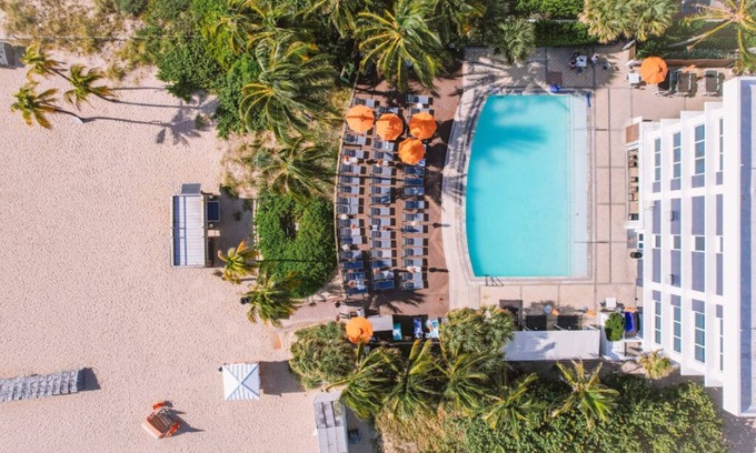 Central Beach Hotel | 4 Stylish Beachfront Units Near Las Olas and Museums