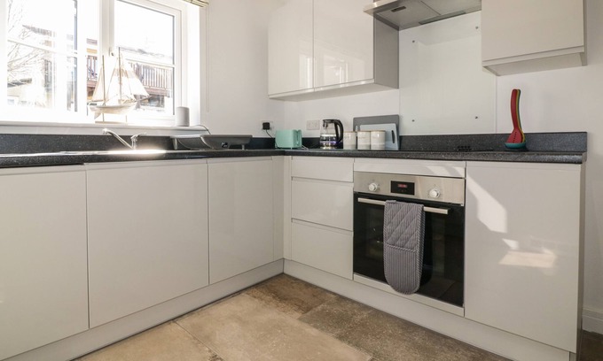 Tintagel Cottage | 4 Trerammet Crescent